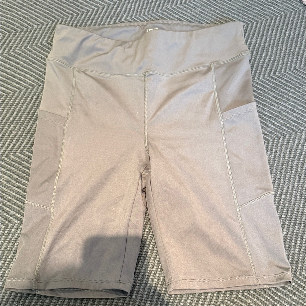Women's green High-Waisted Shorts